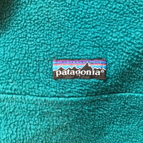 Dark turquoise and magenta Patagonia! - Picture 2 of 3